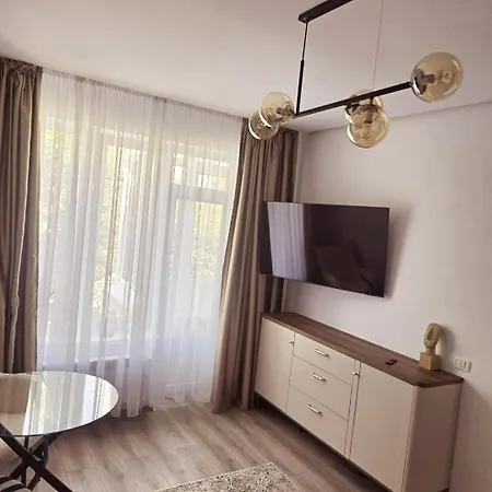 Lola's Brasov