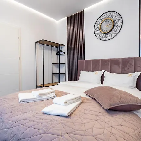 Modern 9 With Balcony *