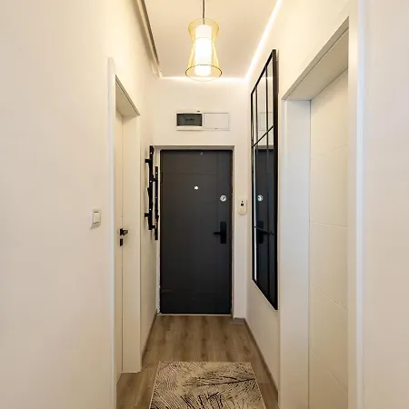 Modern 9 With Balcony Apartmán Brašov