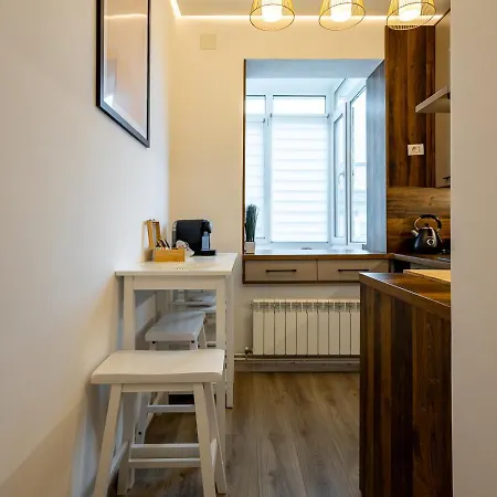 Modern 9 With Balcony