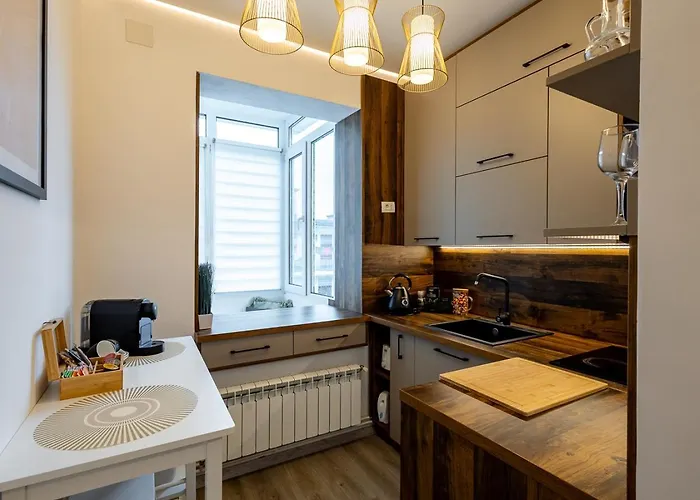 Modern 9 With Balcony * Braşov