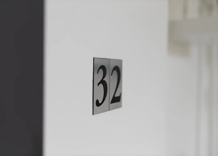 Modern 9 With Balcony Lejlighed *