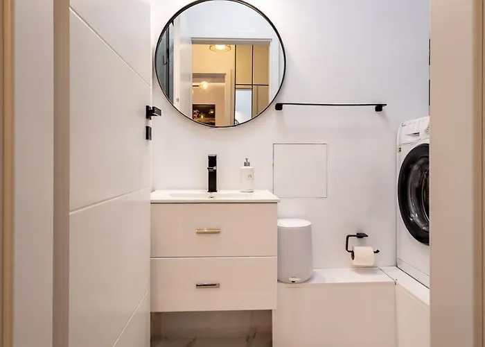 Modern 9 With Balcony Lejlighed *