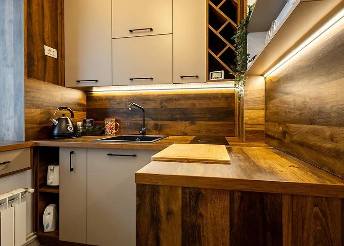 Modern 9 With Balcony * Braşov