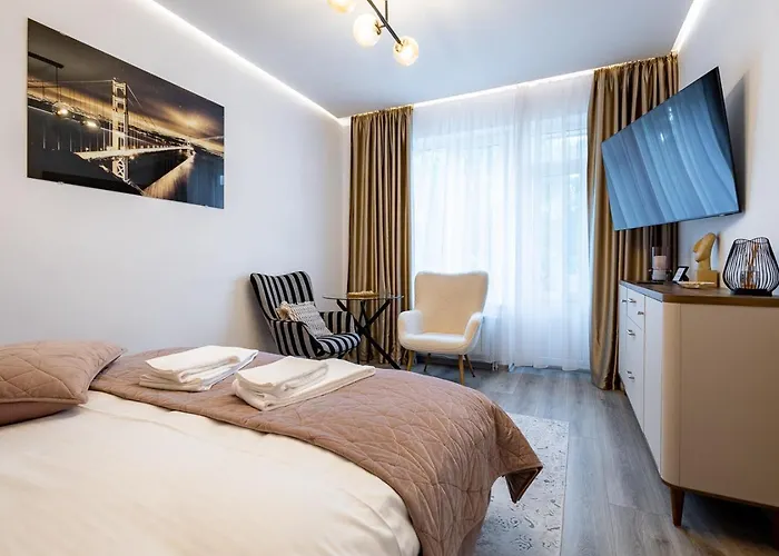 Modern 9 With Balcony